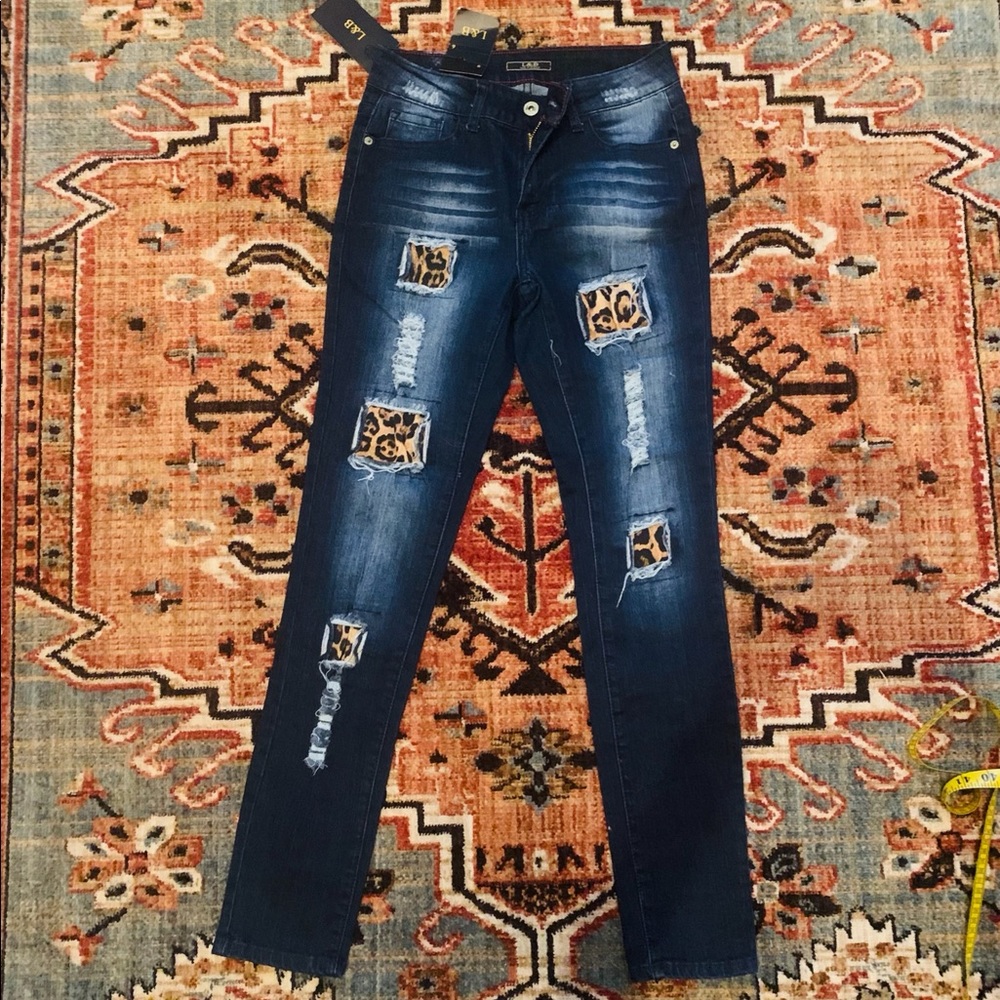 L&B Women’s Distressed Leopard Print Jeans NWT